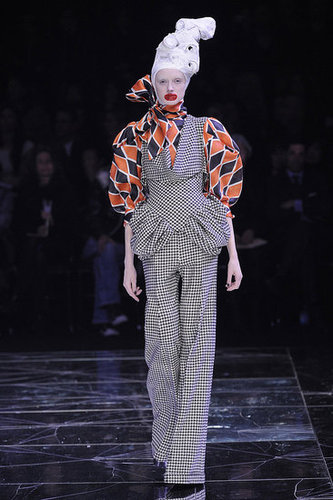 Paris Fashion Week: Alexander McQueen Fall 2009 Paris Fashion Week: Alexander McQueen Fall 2009