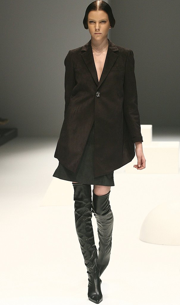 Japan Fashion Week: Tiny Dinosaur Fall 2009 Japan Fashion Week: Tiny Dinosaur Fall 2009