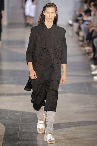 Paris: Kris Van Assche Men's Spring 2010 Paris: Kris Van Assche Men's Spring 2010
