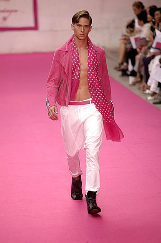 Paris: Emanuel Ungaro Men's Spring 2010 Paris: Emanuel Ungaro Men's Spring 2010