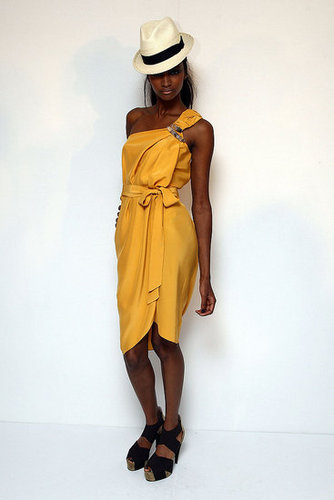 New York Fashion Week: Monique Lhuillier Spring 2010 New York Fashion Week: Monique Lhuillier Spring 2010