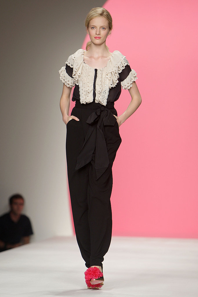 Milan Fashion Week: Moschino Cheap & Chic Milan Fashion Week: Moschino Cheap & Chic