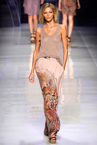 Etro
Etro