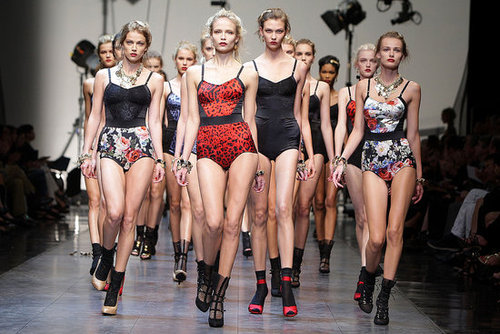 Milan Fashion Week: Dolce & Gabbana Spring 2010 Milan Fashion Week: Dolce & Gabbana Spring 2010