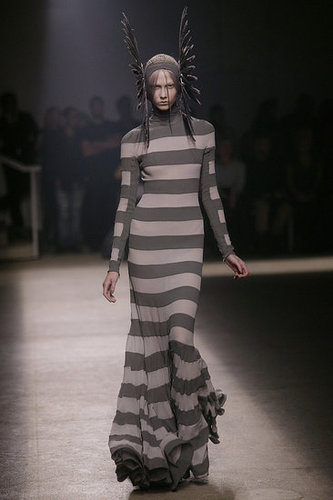 Paris Fashion Week: Gareth Pugh Spring 2010 Paris Fashion Week: Gareth Pugh Spring 2010