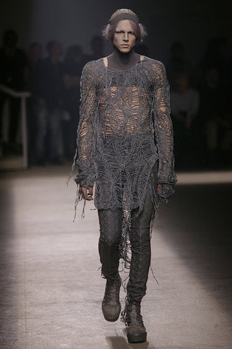 Paris Fashion Week: Gareth Pugh Spring 2010 Paris Fashion Week: Gareth Pugh Spring 2010