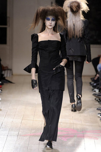 Paris Fashion Week: Yohji Yamamoto Spring 2010 Paris Fashion Week: Yohji Yamamoto Spring 2010