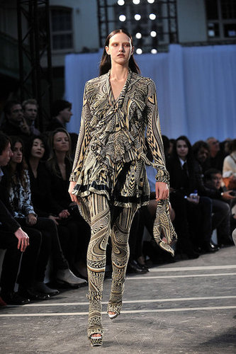 Paris Fashion Week: Givenchy Spring 2010 Paris Fashion Week: Givenchy Spring 2010
