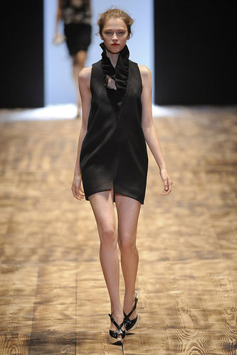Paris Fashion Week: Giambattista Valli Spring 2010 Paris Fashion Week: Giambattista Valli Spring 2010