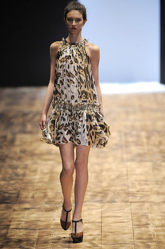 Paris Fashion Week: Giambattista Valli Spring 2010 Paris Fashion Week: Giambattista Valli Spring 2010