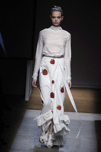 Paris Fashion Week: Yves Saint Laurent Spring 2010 Paris Fashion Week: Yves Saint Laurent Spring 2010