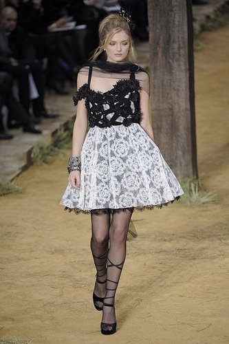 Paris Fashion Week: Chanel Spring 2010 Paris Fashion Week: Chanel Spring 2010
