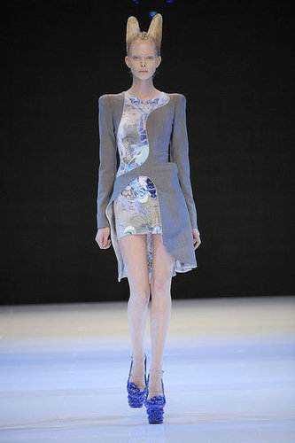 Paris Fashion Week: Alexander McQueen Spring 2010 Paris Fashion Week: Alexander McQueen Spring 2010