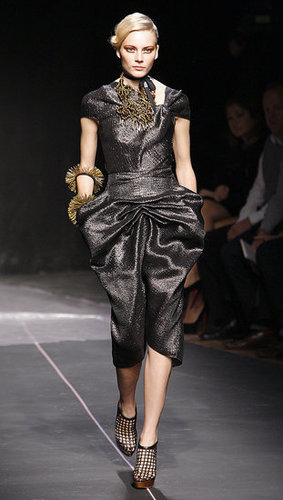 Paris Fashion Week: RM by Roland Mouret Spring 2010