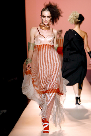 Jean Paul Gaultier spring 2010
Jean Paul Gaultier spring 2010