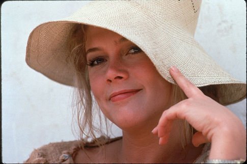 Kathleen Turner Kathleen Turner