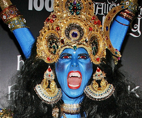Hollywood Celebrities Who Wear Indian Looks Hollywood Celebrities Who Wear Indian Looks