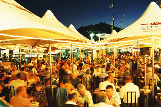 Poll: Are You Averse to Eating in Noisy Restaurants? Poll: Are You Averse to Eating in Noisy Restaurants?