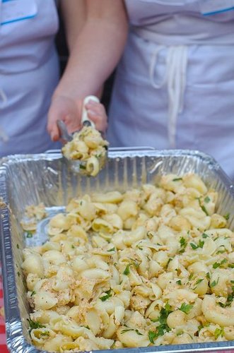 2009 SF Food Wars Mac Battle Royale With Cheese
