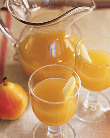 Pear Sparkling Apple Cider Whiskey Cocktail Recipe Pear Sparkling Apple Cider Whiskey Cocktail Recipe