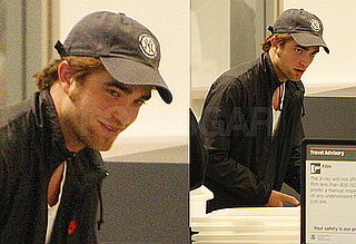 Photos of Robert Pattison After the Teen Choice Awards at LAX Without Kristen Stewart