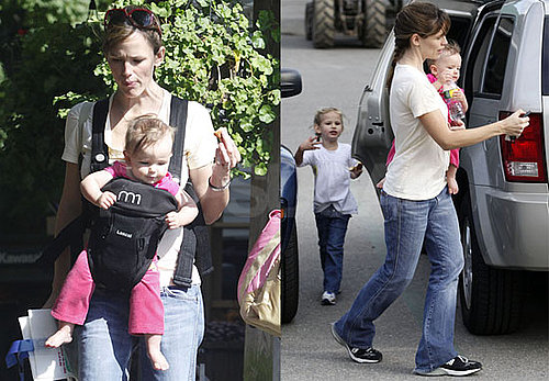 Photos of Jennifer Garner, Violet Affleck, Chris Affleck, And Seraphina Affleck in a Boston Park