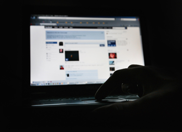 State of Illinois Bans Convicted Sex Offenders From Using Social Networks