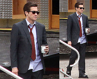 Photos of Jake Gyllenhaal on the Pittsburgh Set of Love and Other Drugs