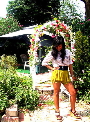 Look of the Day: Babe in Bloomers 