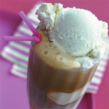 Sip Spiked Root Beer Floats Sip Spiked Root Beer Floats