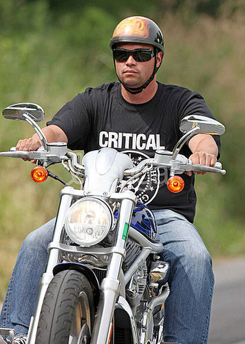 Jon Gosselin Takes A Bachelor's Bite Out of the Big Apple Jon Gosselin Takes A Bachelor's Bite Out of the Big Apple