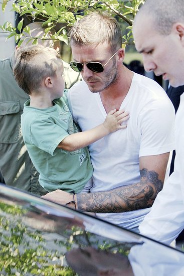 Mini Me: David and Cruz Beckham Rock Matching Haircuts