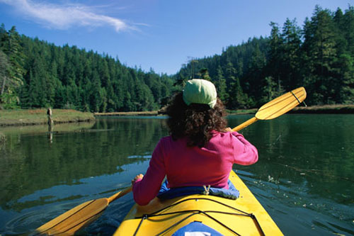 Go Kayaking to Strengthen Core and Upper Body