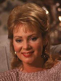 Ask a Southern Belle: Am I Paranoid or Is He Cheating on Me?