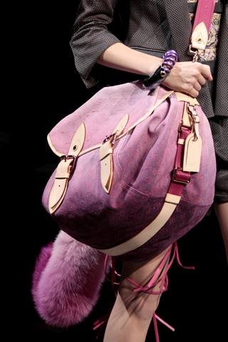 Louis Vuitton spring 2010
Louis Vuitton spring 2010