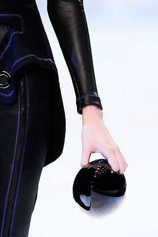 Alexander McQueen spring 2010
Alexander McQueen spring 2010