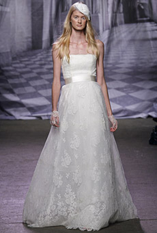 Monique Lhuillier Bridal Fall 2010 Monique Lhuillier Bridal Fall 2010