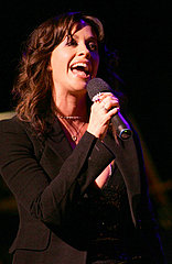 Music Video: Alanis Morissette, "My Humps"