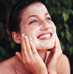 Beauty Mark It! Gentle Face Scrubs