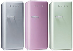 Nice and New: Smeg Retro Fridges Come to the U.S.