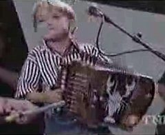 4-Yr-Old Rocks Out On Accordian