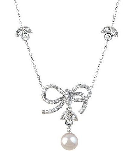 Fabworthy: Borrowing Jewels For Your Wedding