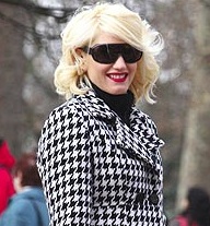 Stars Love a Bargain Too: Gwen Stefani’s Express Coat