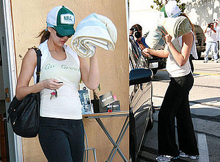 Jessica Alba Plays Peek-a-boo