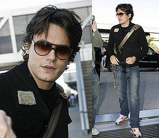John Mayer at LAX 2008-01-29 11:30:00