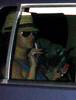 Britney's Still Behaving Strangely