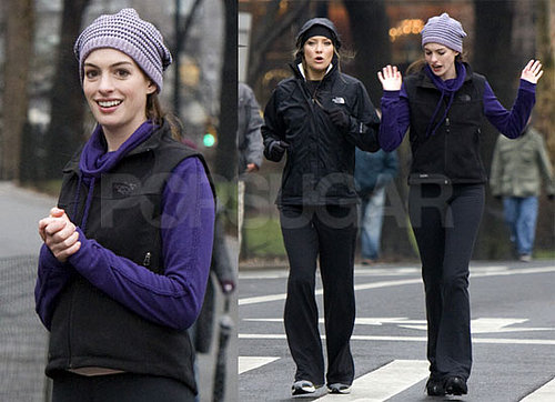 Anne Hathaway's Boyfriend Bounces Big Checks