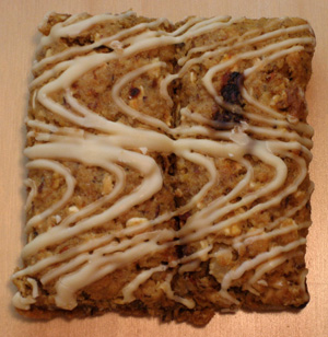 Review of Luna Tea Cakes: Vanilla Macadamia Flavor