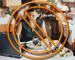 Diet Tip: Don’t Multitask at Meals