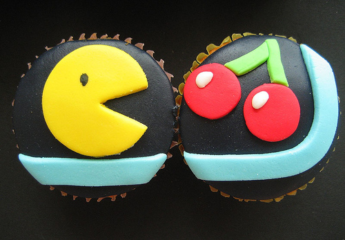 pacman cupcakes 2 pacman cupcakes 2